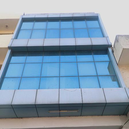 Oyo Hotel Aryan Plaza Chandigarh Exterior photo