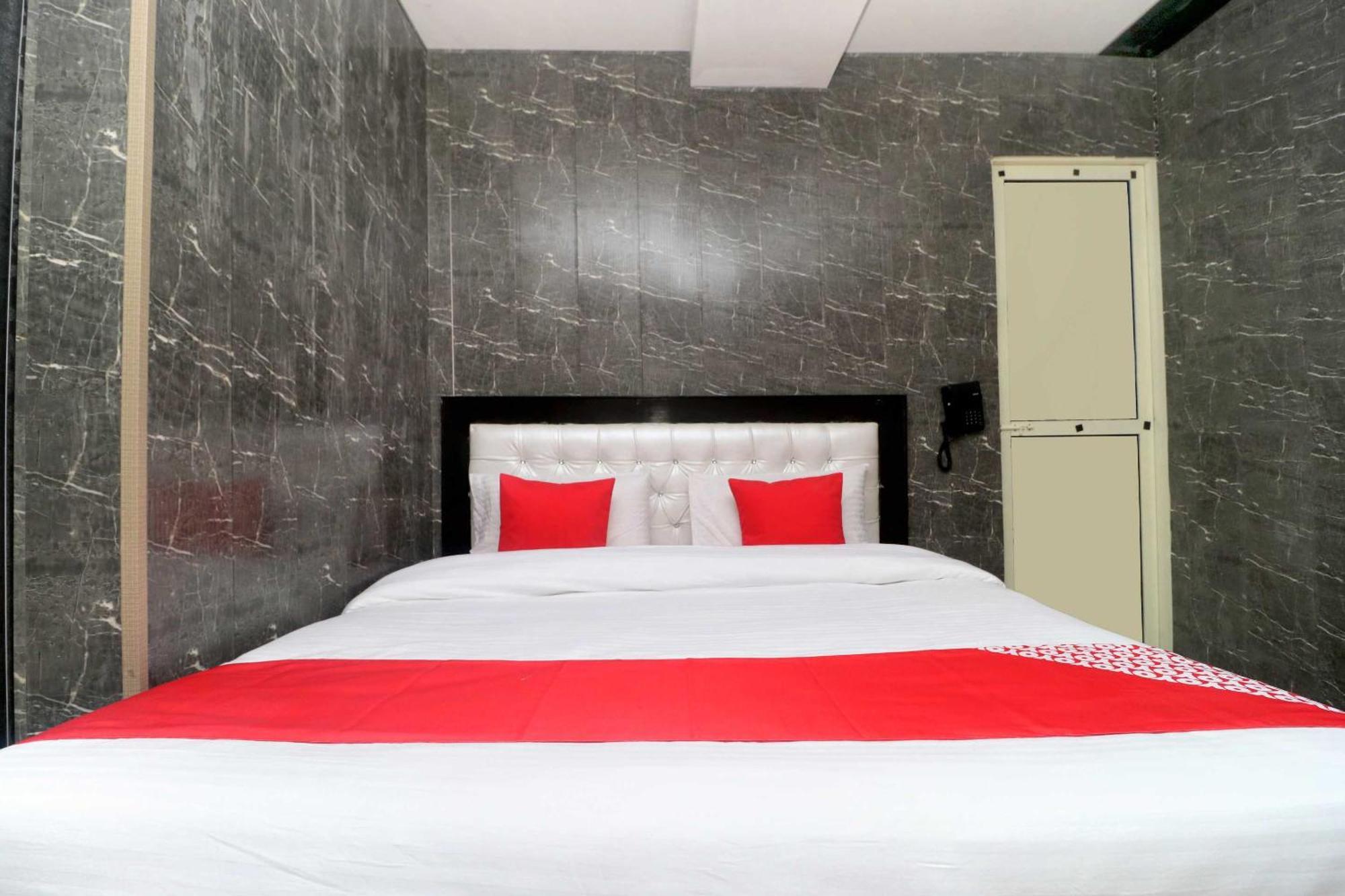 Oyo Hotel Aryan Plaza Chandigarh Exterior photo