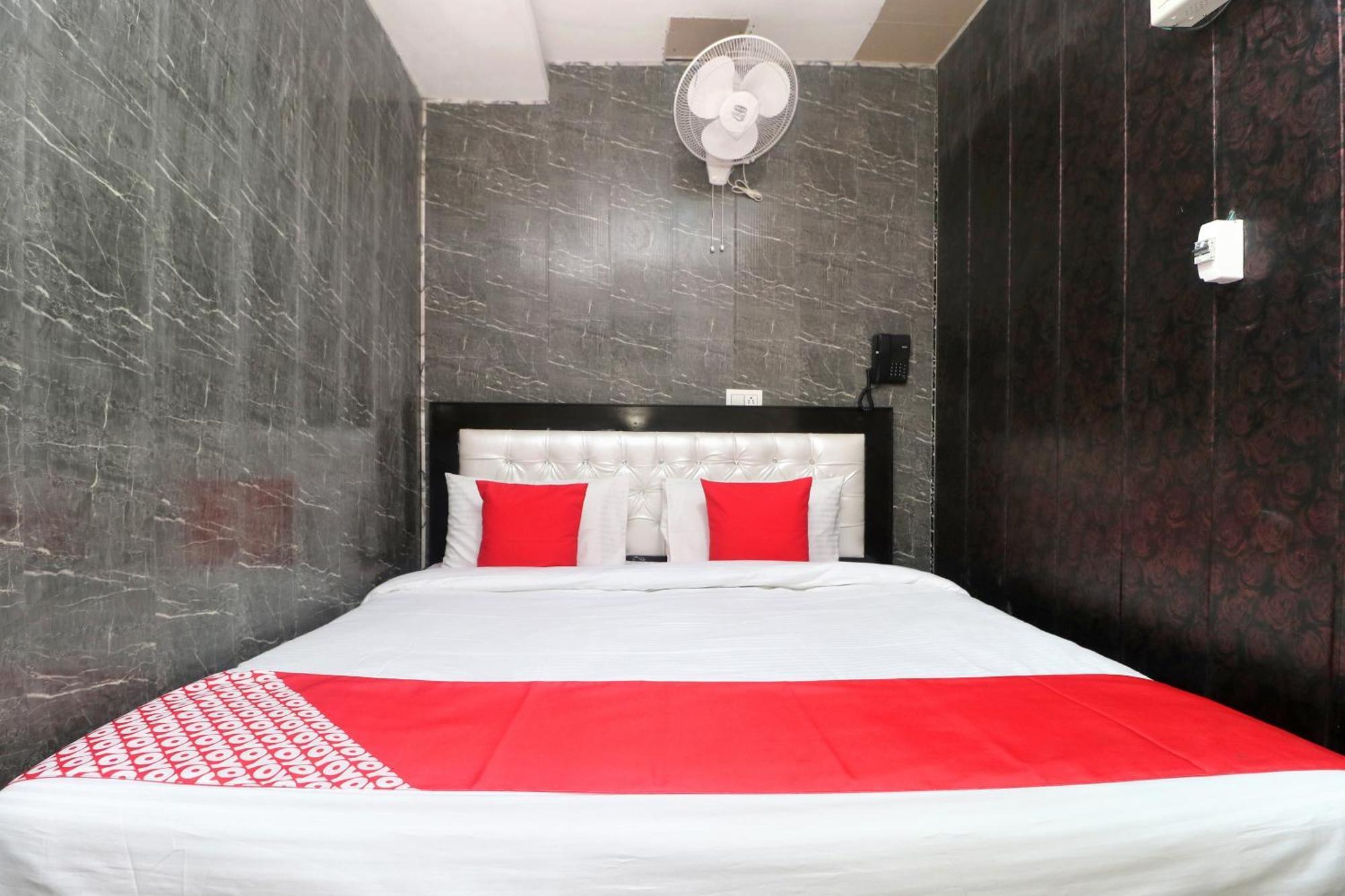 Oyo Hotel Aryan Plaza Chandigarh Exterior photo